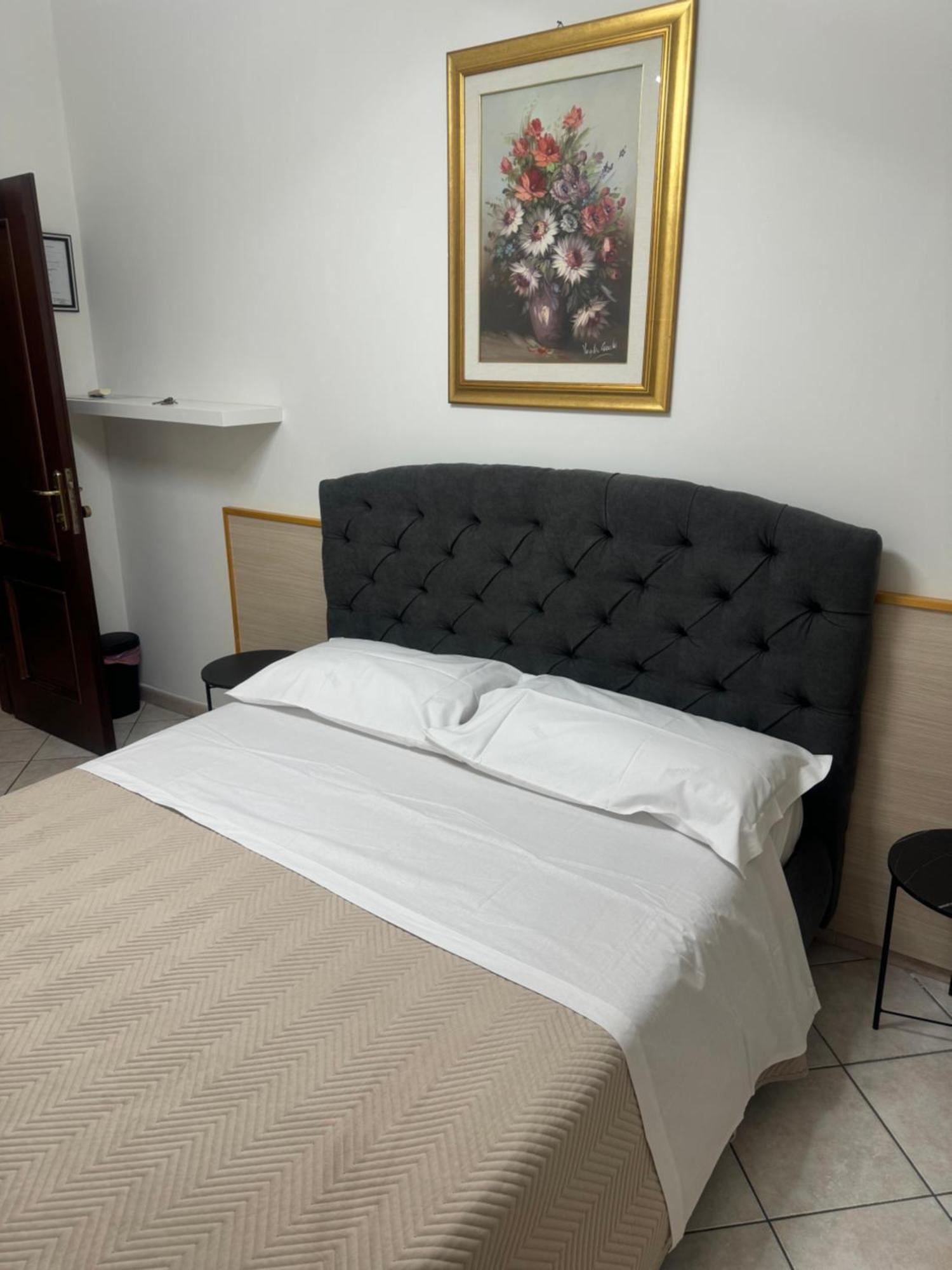 Appartamento Larisarooms Рим Екстериор снимка